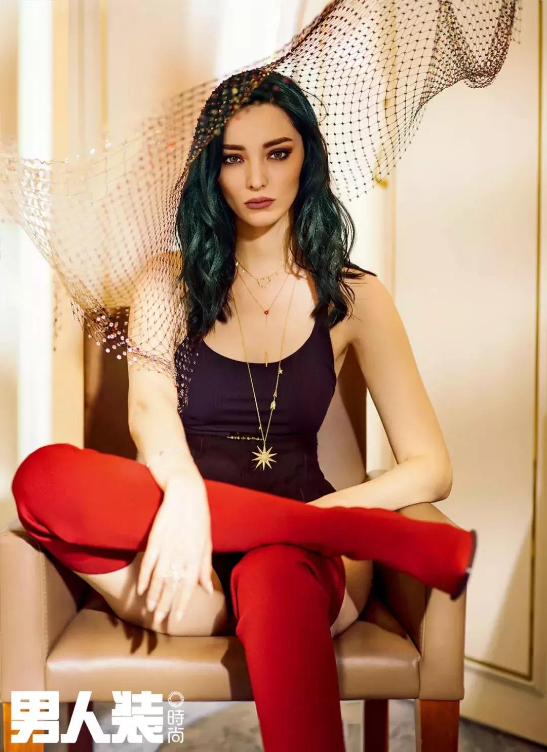 新年封面女神：北极星小姐姐