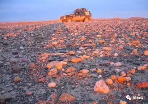 在野外捡石头的技巧,捡石头注意事项和手续