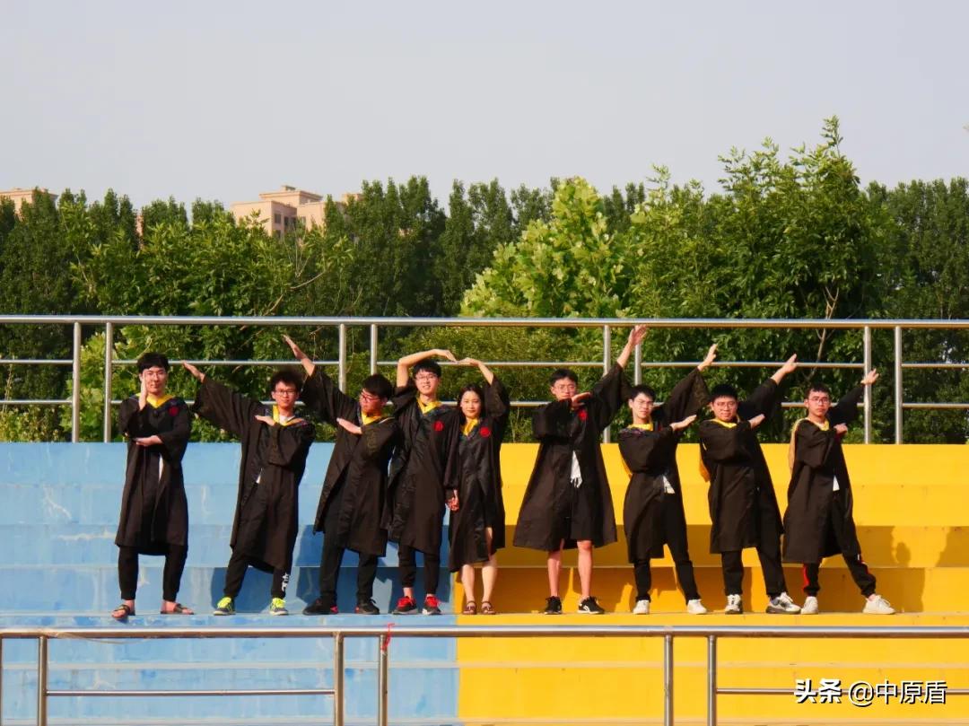 大片来袭！河南各高校凹造型毕业照绝对惊艳到你