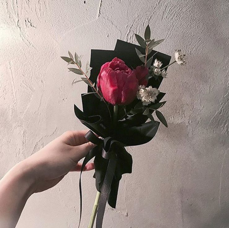 单支花束图片送女朋友,单支玫瑰花束怎么包装赶紧学起来