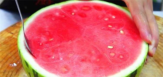 用水果代餐能减肥吗女性,每天不吃饭用水果代餐可以减肥吗