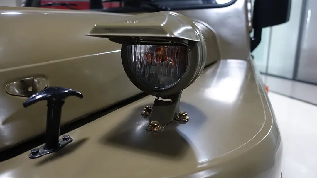 新版北京212车近照,北京212谍照