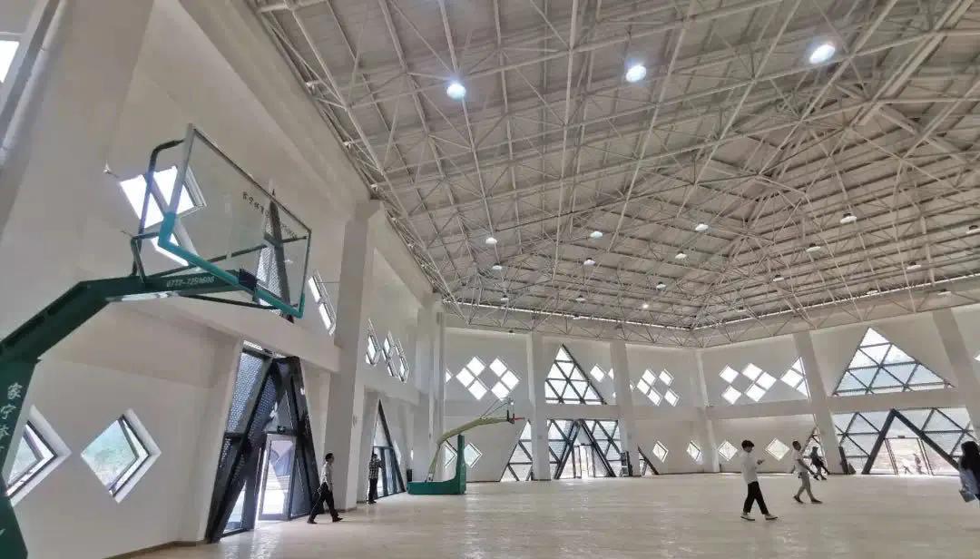 柳州鱼峰体育馆,鱼峰体育园什么时候建好