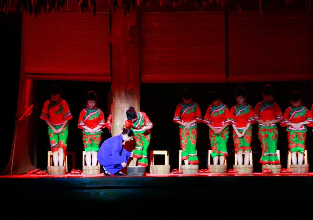 武隆夏季探秘奇特的地缝峡谷,武隆探秘