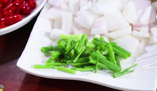 潘哥肥肠,万州正宗肥肠干锅做法