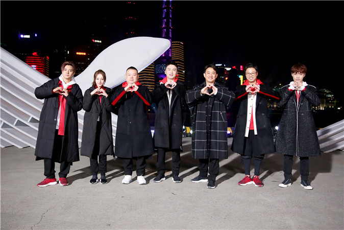 张艺兴和迪丽热巴最新路透,张艺兴和迪丽热巴真的在一起吗