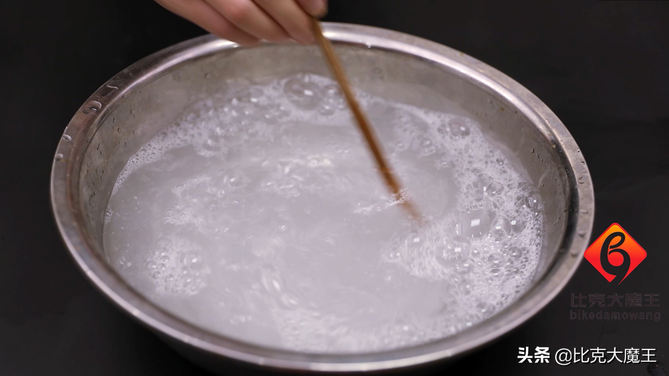 厨房小篮子怎么清洁,菜篮子脏了用啤酒能洗掉吗