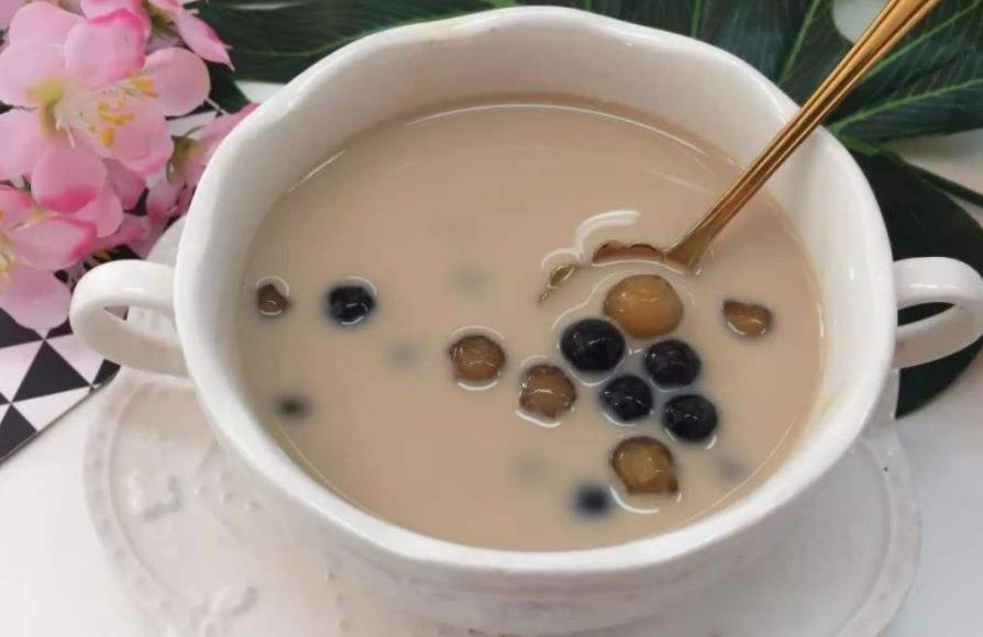 自制奶茶比买的还香成本才2毛,各奶茶店自制奶茶