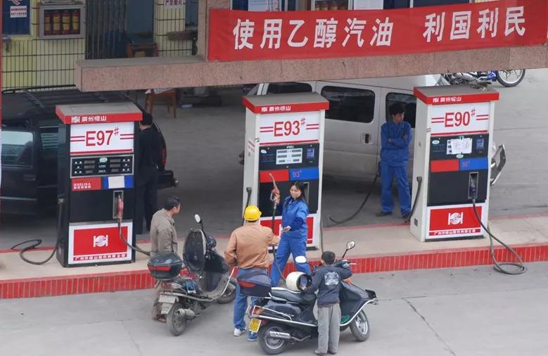 汽油存放太长对发动机有什么危害,保养时发动机除碳有必要吗