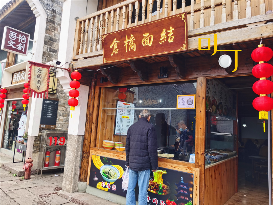 东钱湖韩岭老街白天玩还是晚上玩,打卡东钱湖韩岭老街