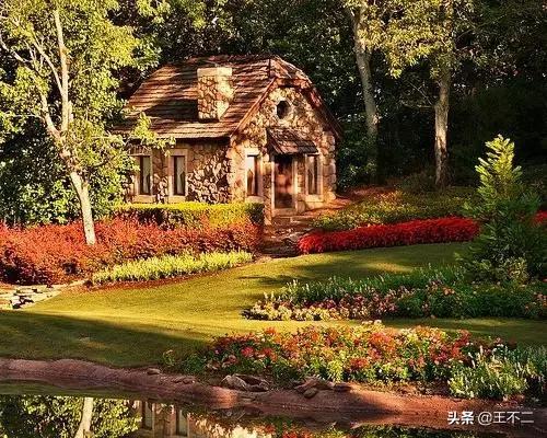 远赴人间盛宴谈笑风生不动情,远赴人间惊鸿宴谈笑风生不动情