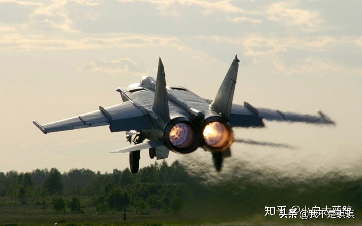 大力出奇迹的设计理念?不得在地面开启雷达,否则50米内没有活人