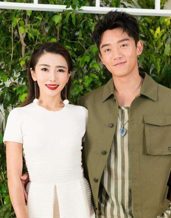 郑恺与程晓玥相爱几年 (郑恺对程晓玥苗苗差别)