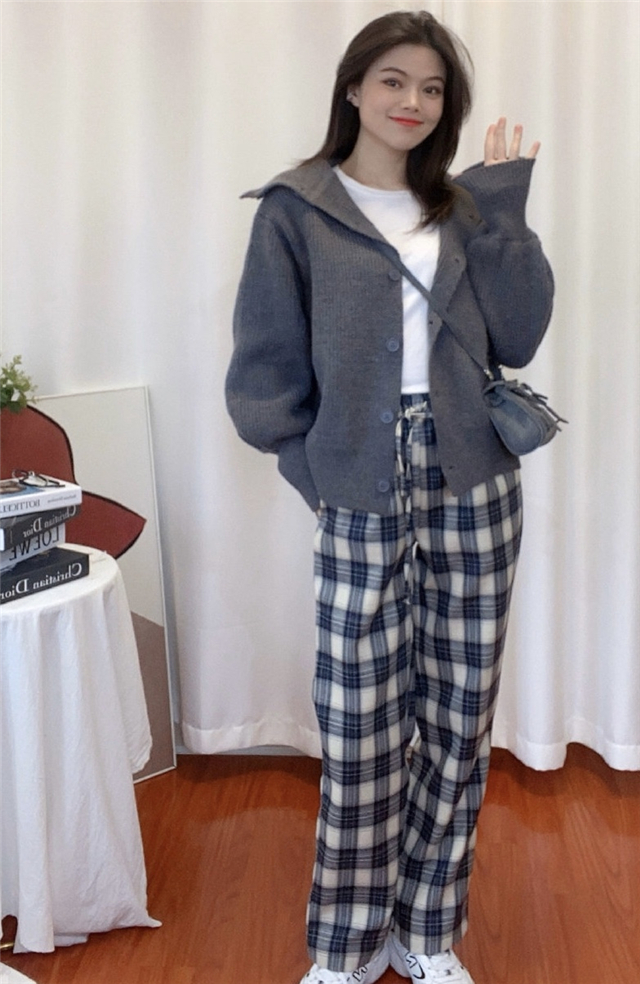 40岁女人要怎么穿才显得高贵大方,40岁的女人怎么穿才简约干练