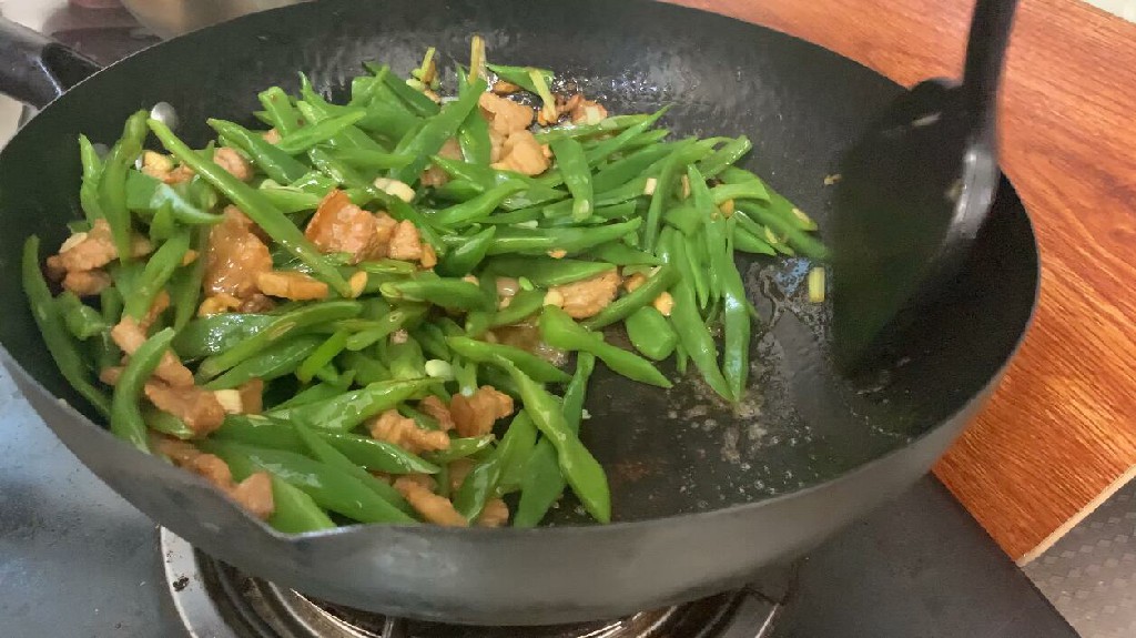 简单豆角怎么炒好吃不放肉和辣椒,家常炒豆角的做法大全视频教程