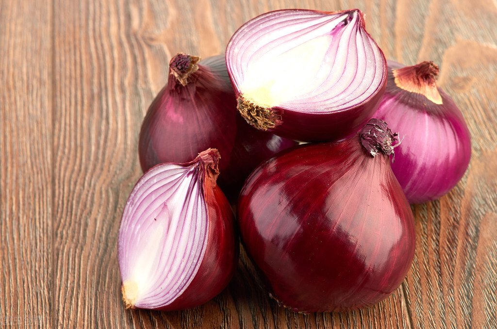 保存洋葱有诀窍，记住3个步骤，洋葱长时间新鲜，炒出来更好吃