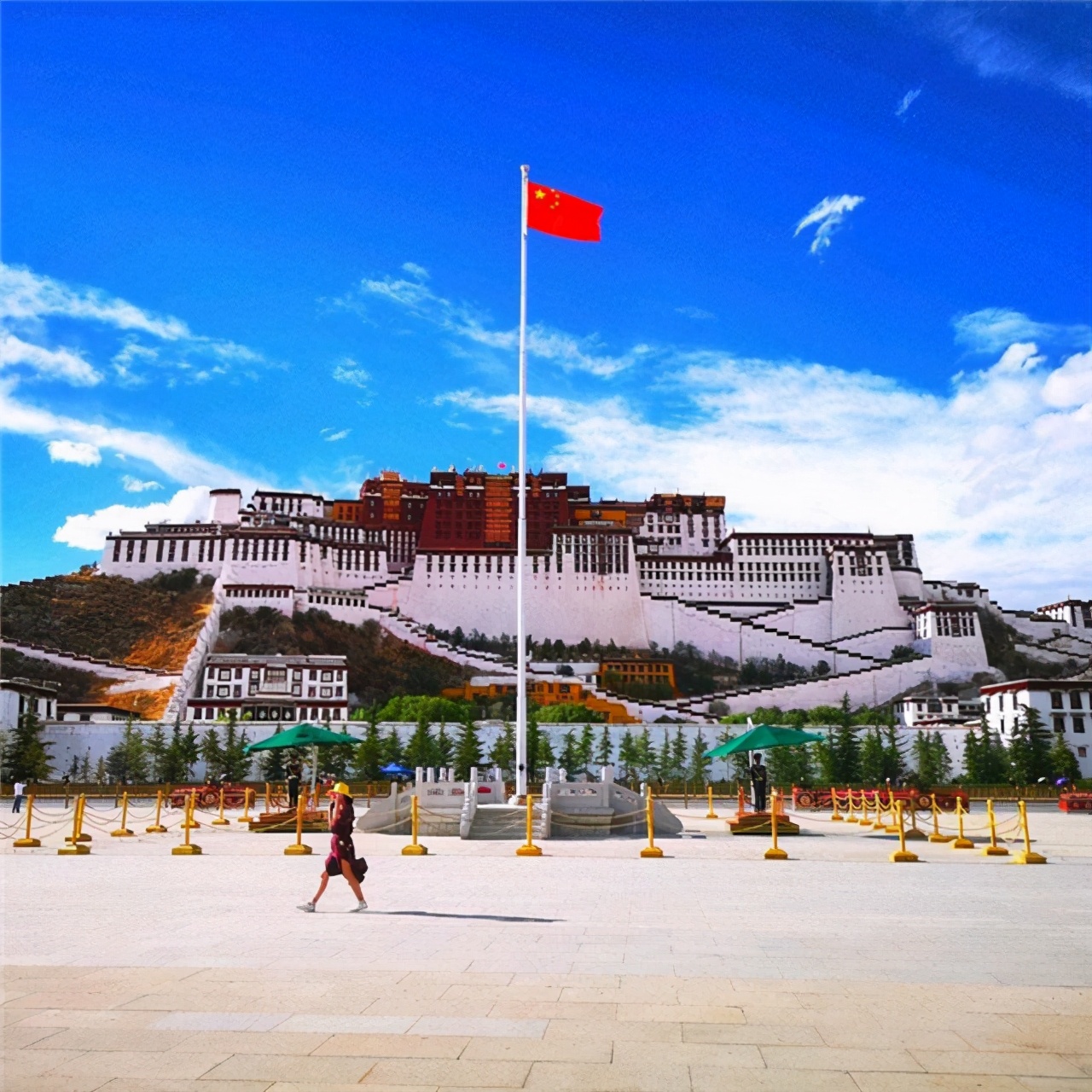 拉萨每个人都是虔诚的信徒,拉萨朝圣者哪里最多