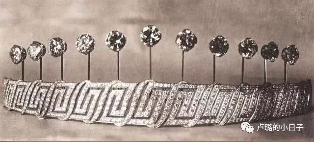 英国女王戴的超级超级珍贵的王冠,各国女王加冕皇冠图片