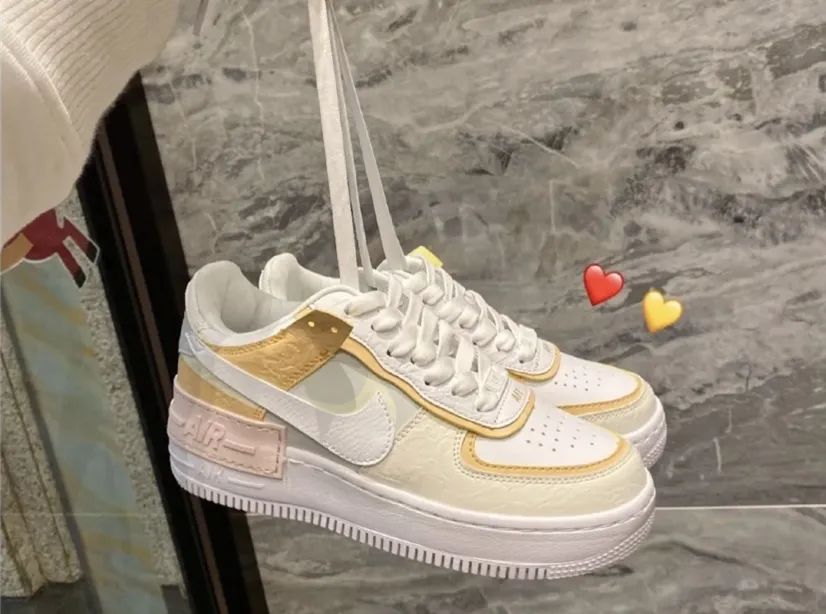 烂大街小白鞋还能穿吗,烂大街小白鞋还有吗