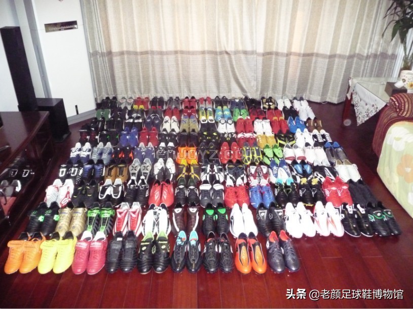 日本老汉收藏研究adidaspuma足球鞋40年，最终成果被汇编成书发售
