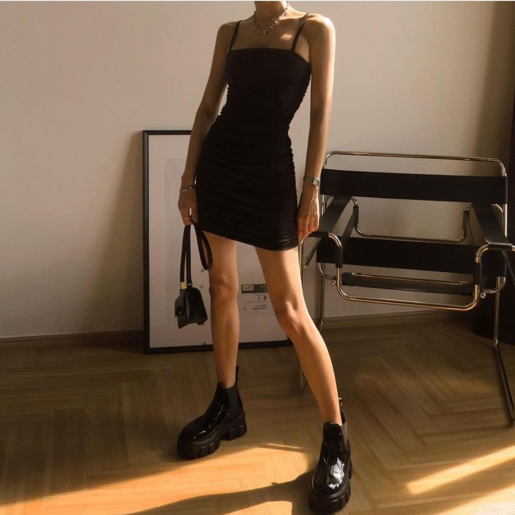 穿裙子如何搭配鞋袜,春天穿裙子配鞋子的思路技巧