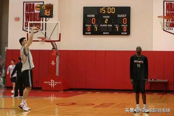 羽毛球有哪些动作名词,怎么形容打羽毛球的动作