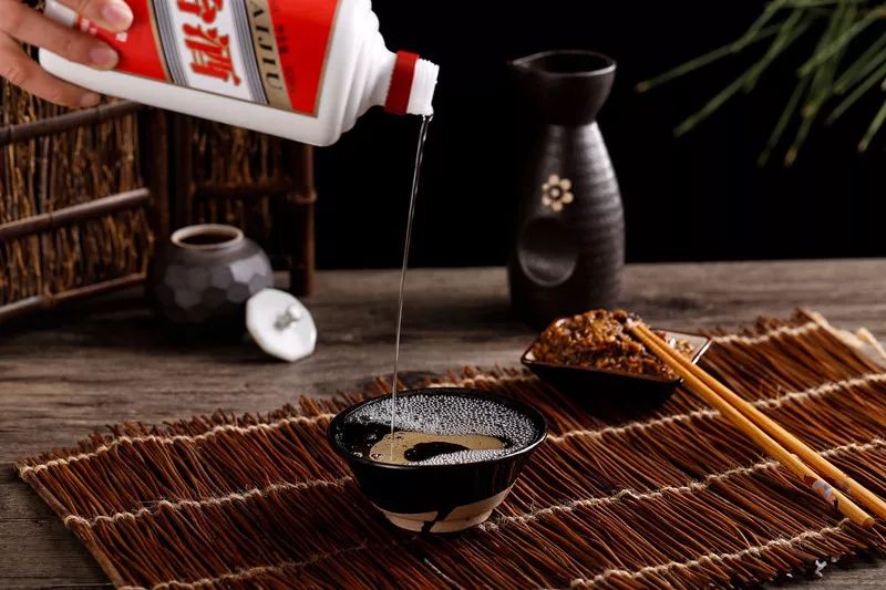 酒后头疼胃里恶心,酒后头痛胃难受