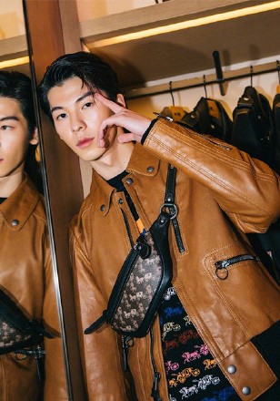 复工出行GET帅气皮衣造型!热巴复古、千玺男友风、娜比休闲风