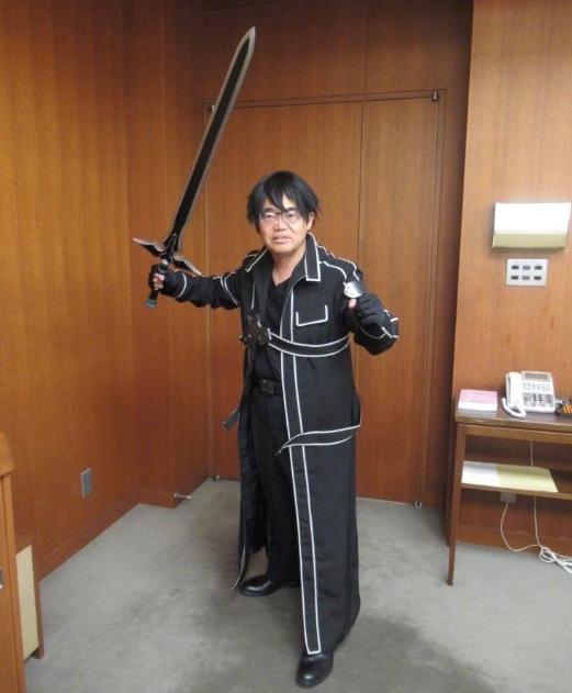 日本官员热衷cosplay，曾cos柯南桐人和土方十四