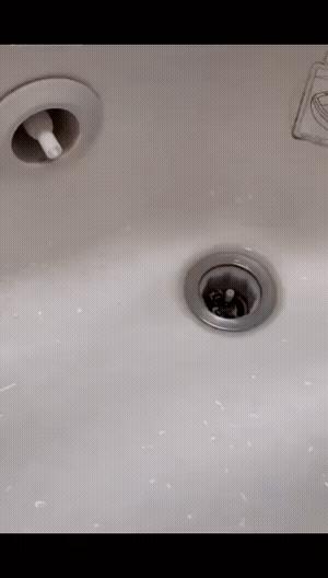 爆笑GIF：你敢出想法我就敢出人力，这就是农村的超神建筑队