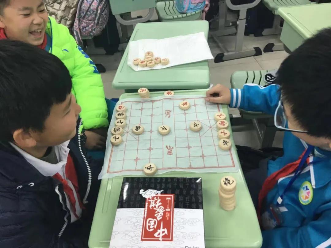 小学有特色的社团活动课,胶州市第六实验小学运动会