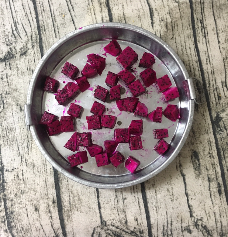 自制火龙果冰淇淋果冻,四川冰粉粉火龙果果冻