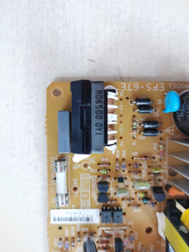 epson打印机电源开关在哪里,epson打印机电源键一直闪烁