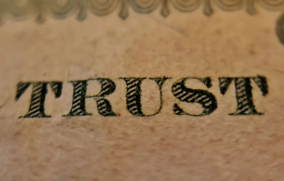 巴菲特讲的信任的故事,巴菲特如何管理团队