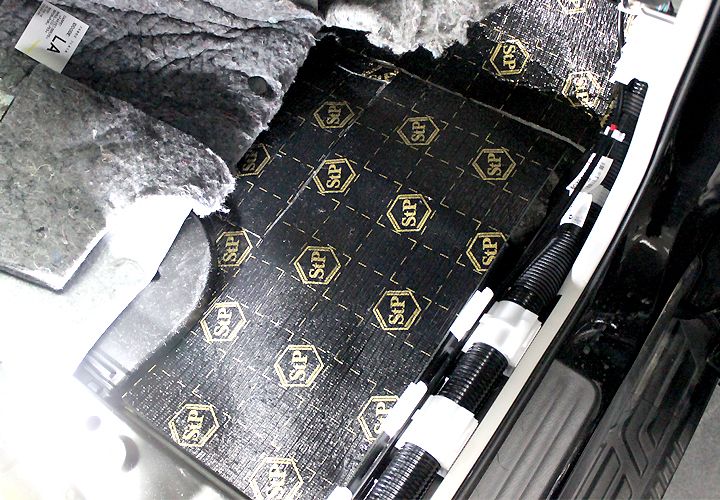 怀柔尼桑途乐音响改装,门头沟尼桑途乐音响改装案例