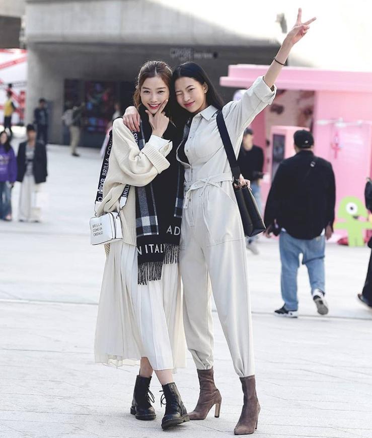 韩国街拍闺蜜装,韩国时尚秀穿搭