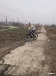 搞笑超市gif,超市减价的搞笑视频