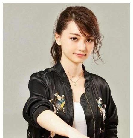 中国泳坛美女潘晓婷,潘晓婷和刘湘谁漂亮