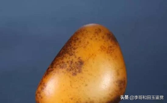 大开门和田玉原石,和田玉籽料中大开门