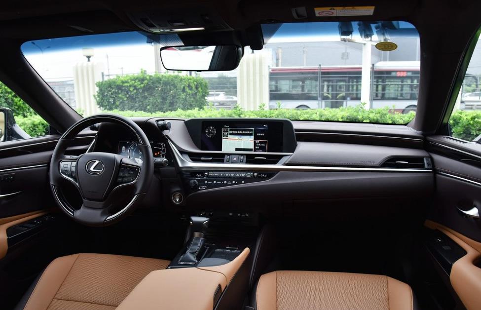 雷克萨斯es200胖哥试驾,陈震雷克萨斯es200深度试驾