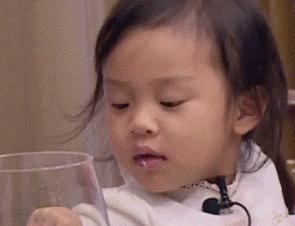 甜馨英语水平不输奥莉,甜馨两岁英语