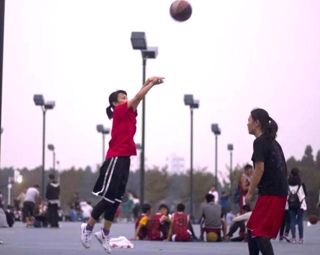 KTO女生打篮球用几号球？女生打篮球有什么好处？