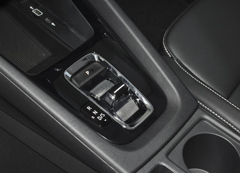 动力好省油耐用操控好的家用车suv,最省油的紧凑级家用轿车试驾