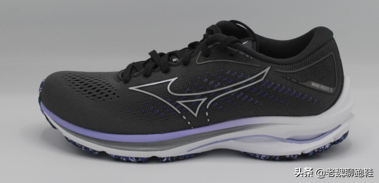 美津浓和亚瑟士入门,亚瑟士美津浓同级别对比