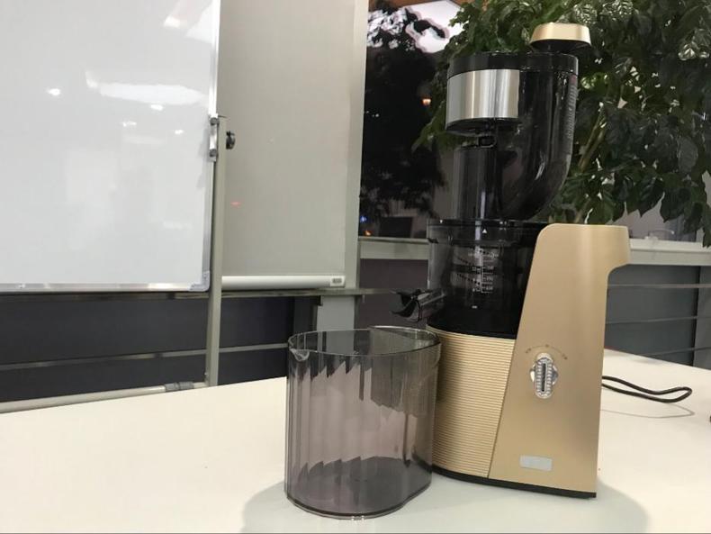 有了它随时可以鲜榨果汁,有了它就能喝到纯天然果汁了