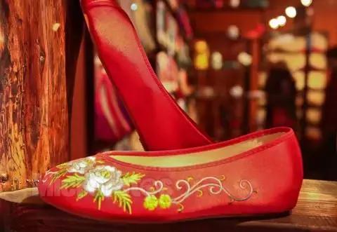 绣花鞋中国风复古,魅力绣花鞋