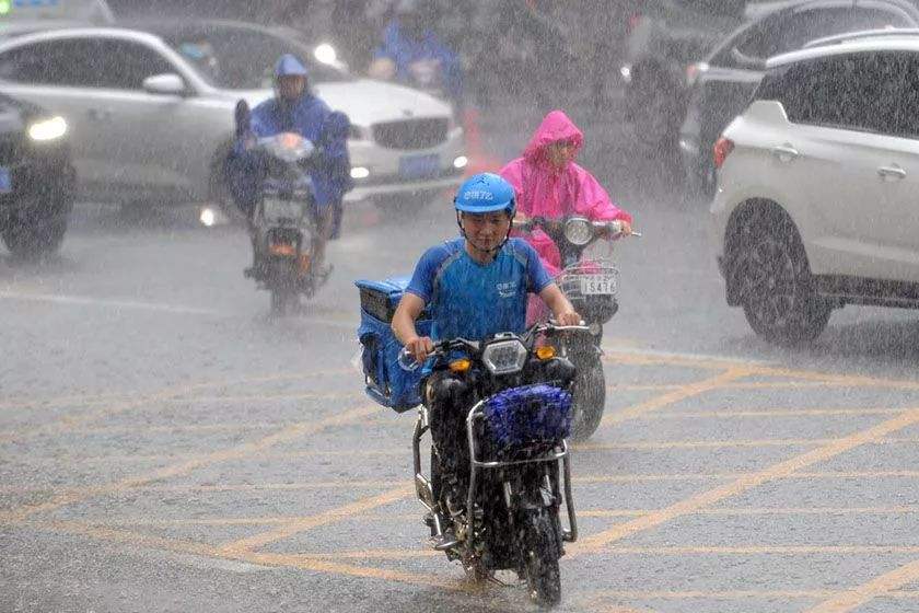 美团三问，揭开了外卖员不为人知的辛酸内幕