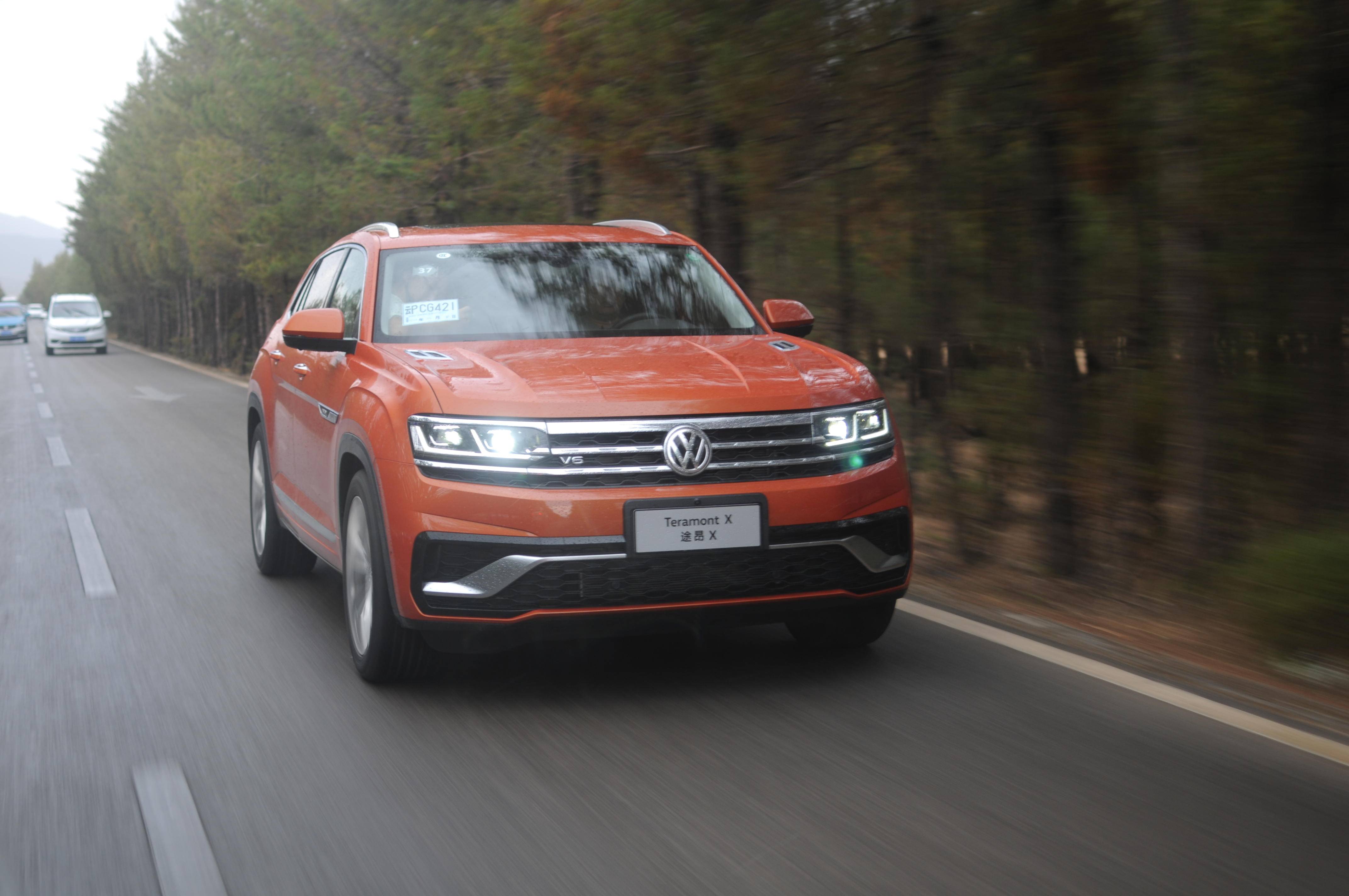 大众途昂x最新款试驾,这才是轿跑suv