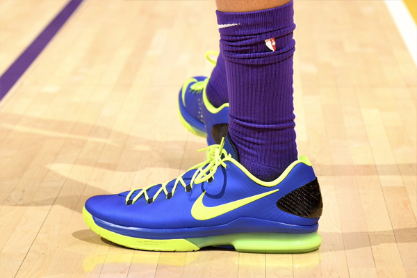 今日nba战靴,保罗加索尔战靴