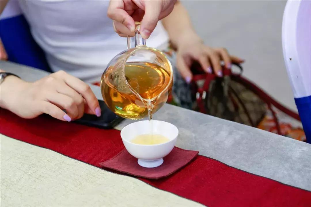 对于一个坚持高端品牌的企业,“庄主臻藏”如何探究产品新表达?